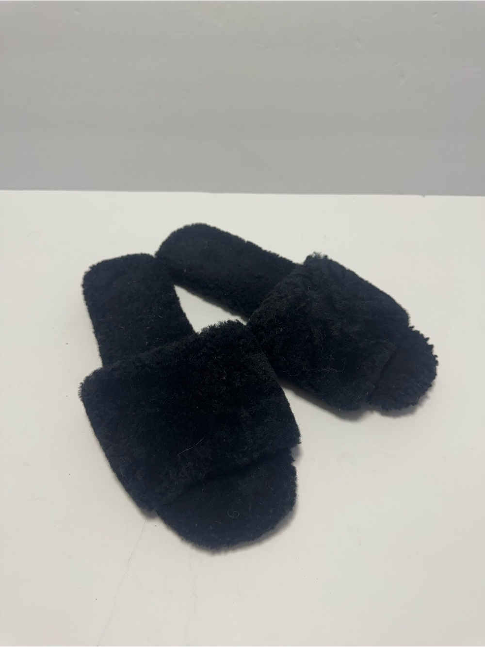 Raye Fuzzy Sandals Size 7.5 Revolve